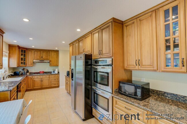 Building Photo - 845 Banbury Ln