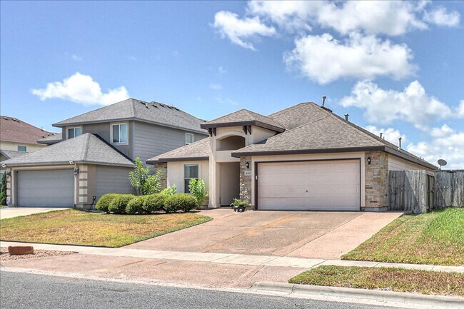 Foto del edificio - 6105 Maximus - 3/bed 2/bath - $2,250/month