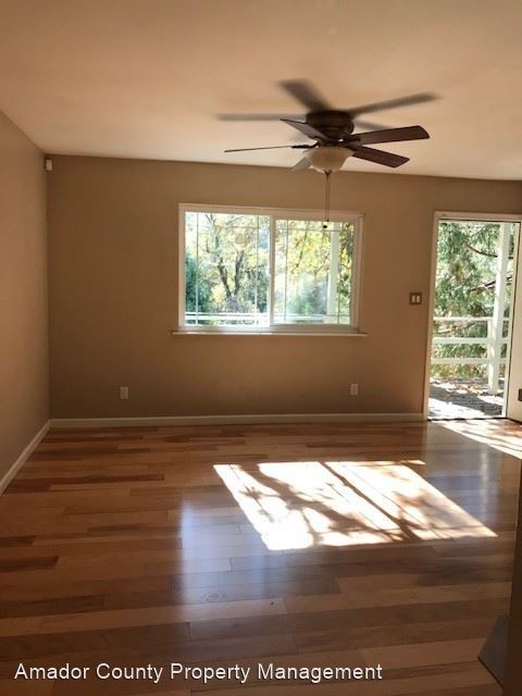 Foto del edificio - 3 br, 2 bath House - 14245 Pine Grove Volc...