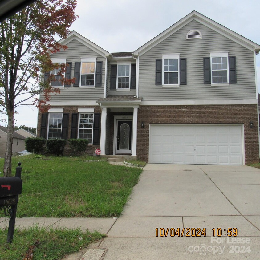 Foto principal - 16628 Broadwing Pl