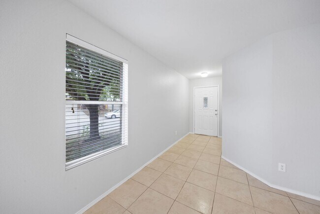 Foto del edificio - 7951 Oak Pointe