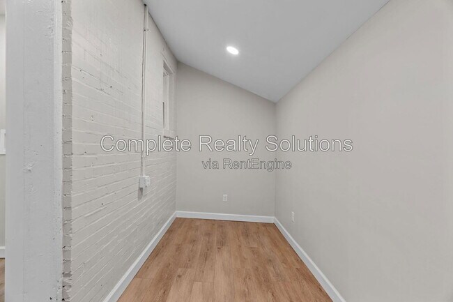 Building Photo - 3680 Blow St