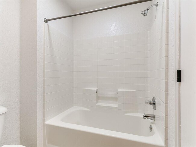 Foto del edificio - 3504 Quail Run Dr