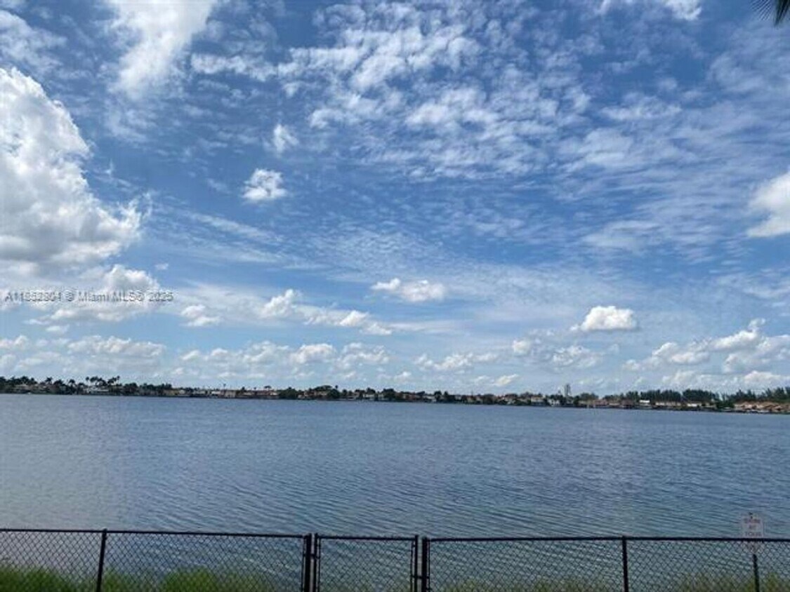 Primary Photo - 880 NW 123rd Ct