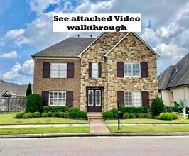 Building Photo - 1820 Enclave Hollow Ln E