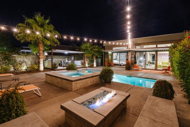 Building Photo - 1096 Lucent Ct