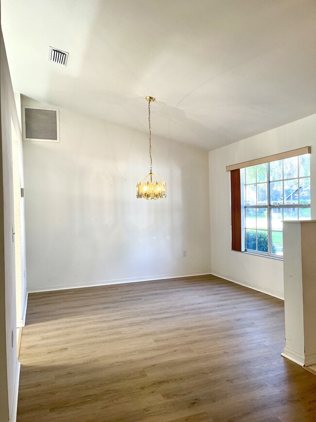 Building Photo - 4118 NW 62nd Ave