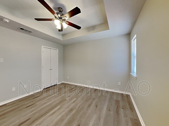 Building Photo - 700 Norfork Dr