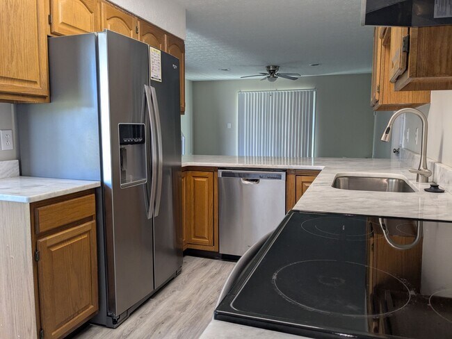 Foto del edificio - Move in Special! 1/2 off Security Deposit**