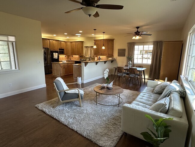Foto del edificio - 27474 Sycamore Mesa Rd
