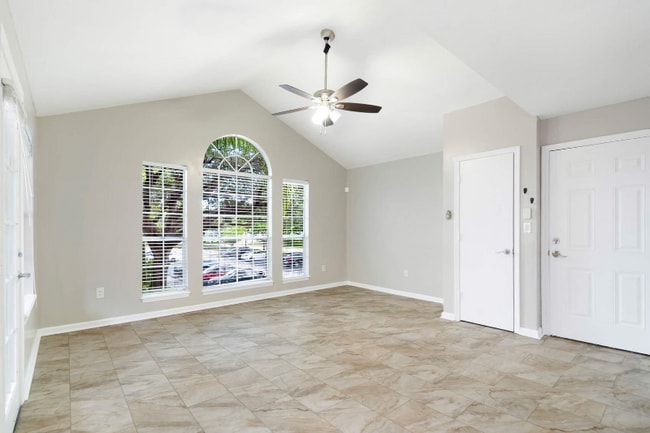 Building Photo - 1125 Crystal Way