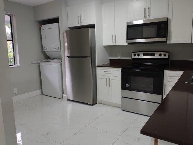 Building Photo - 4861 Arjaro Dr