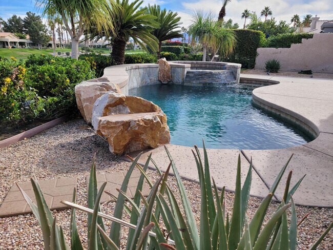 Foto del edificio - 29704 W Trancas Dr