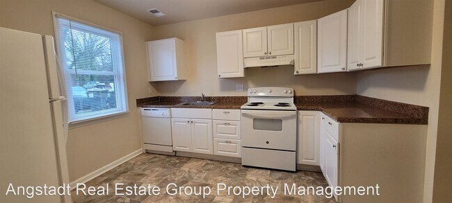 Building Photo - 3 br, 1.5 bath House - 724 Olde Greenwich ...