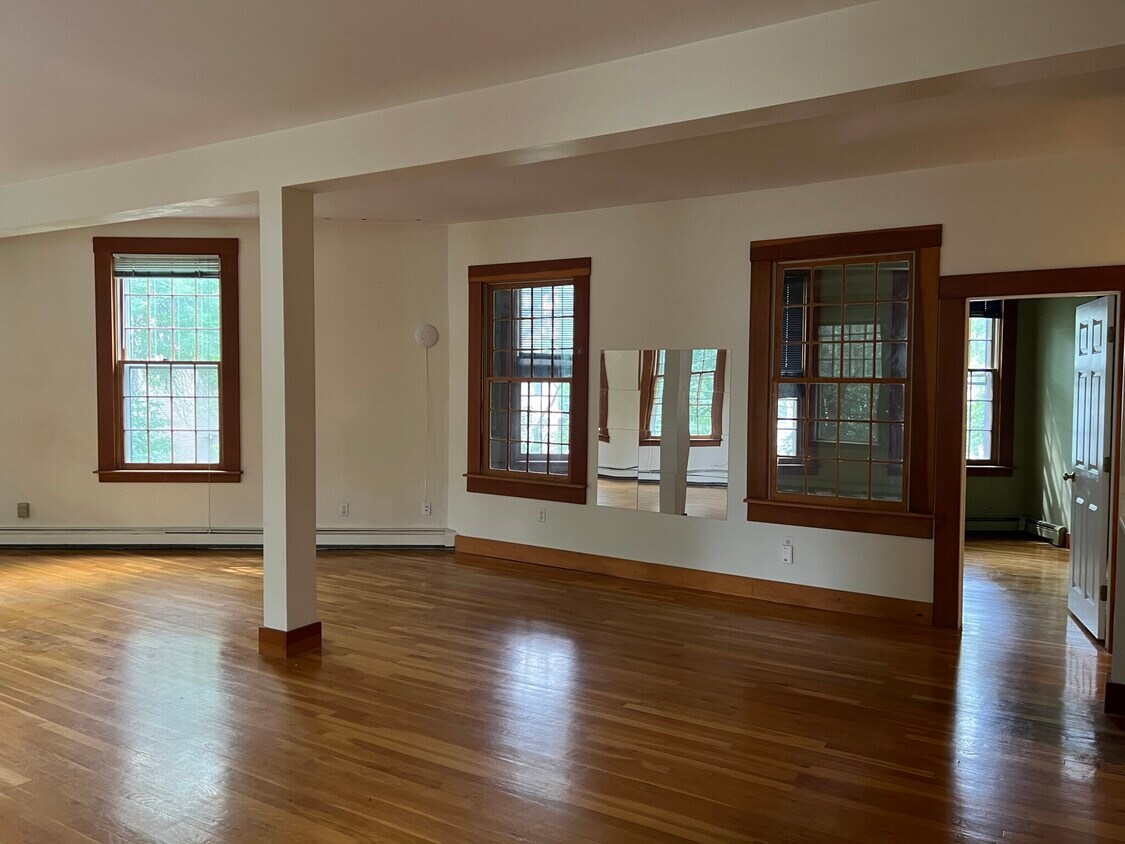 Foto principal - 87 Bristol St