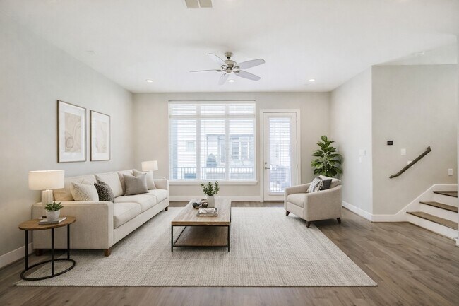 Foto del edificio - 1305 Mayfair Clarkson Ln