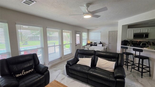 Building Photo - 23510 Stratsborough Dr