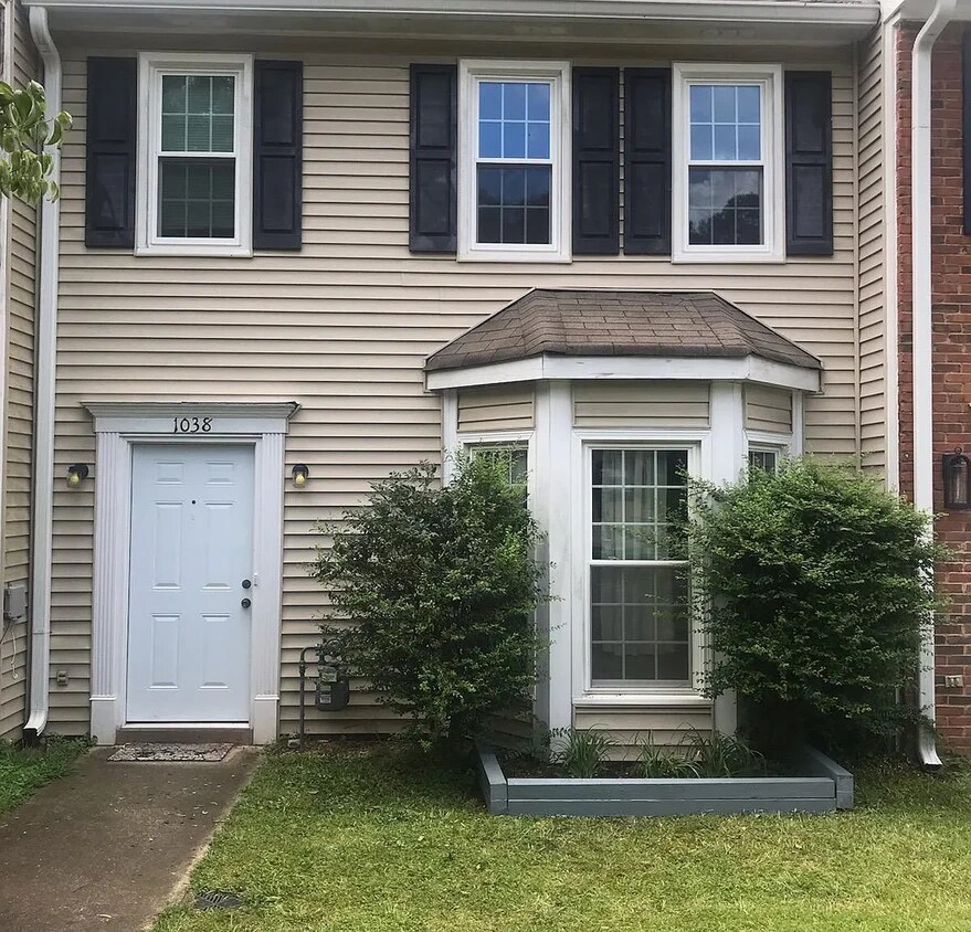 1038 Whitfield Ct SE, Smyrna, GA 30080 Townhome Rentals in Smyrna GA