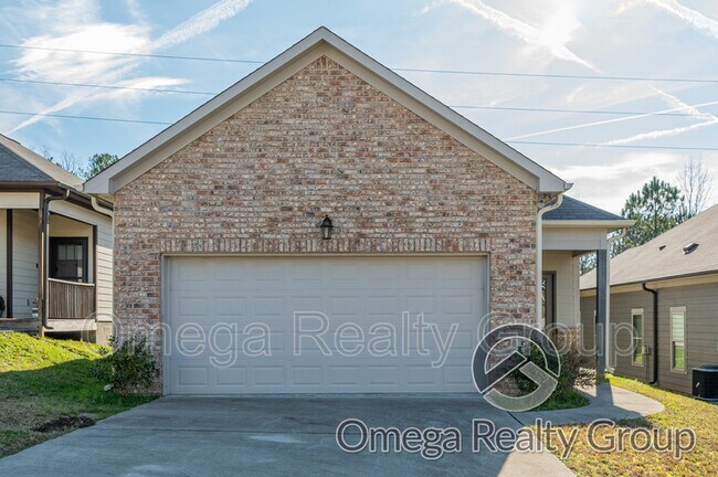 Building Photo - 930 Maple Trce