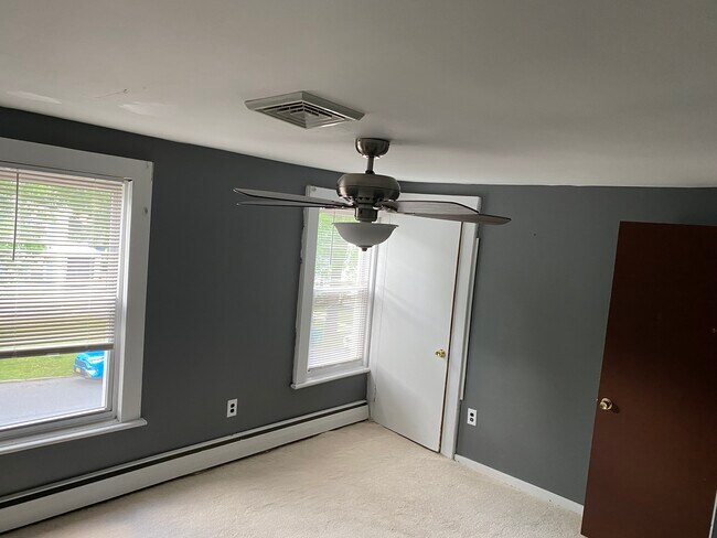 Foto del edificio - 10 Glenwood Ave