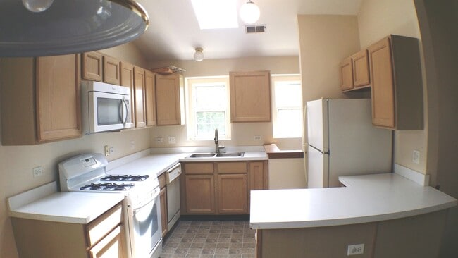 Foto del edificio - 1934 Heron Ave