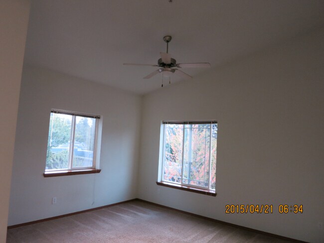 Foto del edificio - 12231-12239 SE Bush St