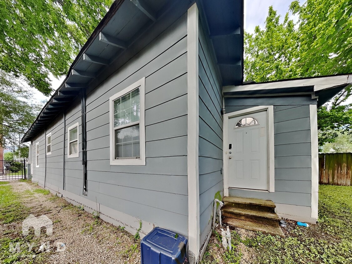 Primary Photo - 1606 Ruthven St