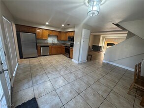 Building Photo - 504 Delfern Ln