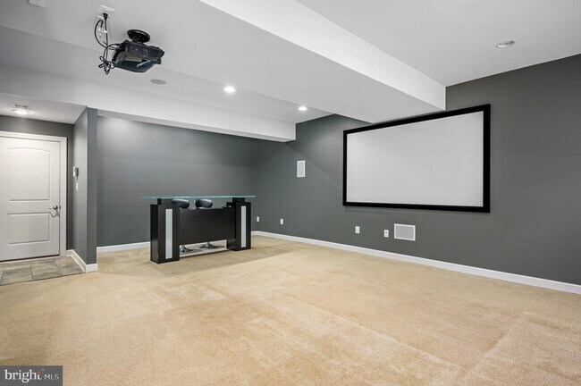 Building Photo - 42529 Pine Forest Dr