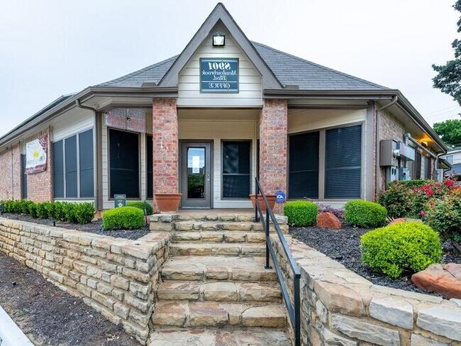 Building Photo - 8901 Meadowbrook Blvd