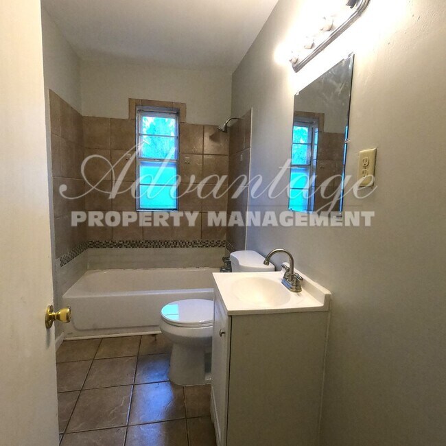 Building Photo - Come see this 3 BR Duplex For Rent -Summer...