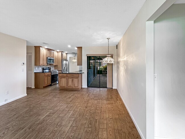 Foto del edificio - 5510 Eagle Dr