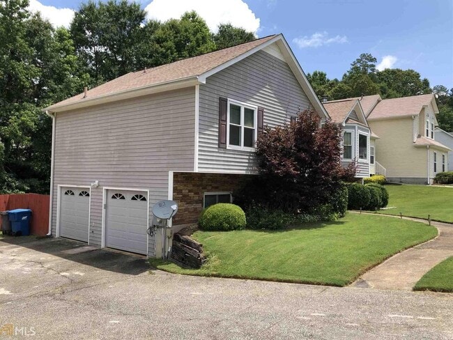 Building Photo - 5955 Graywood Cir SE