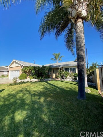 Foto principal - 14520 Dunnet Ave