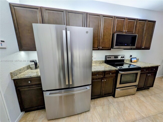 Building Photo - 3561 Forest Hill Blvd