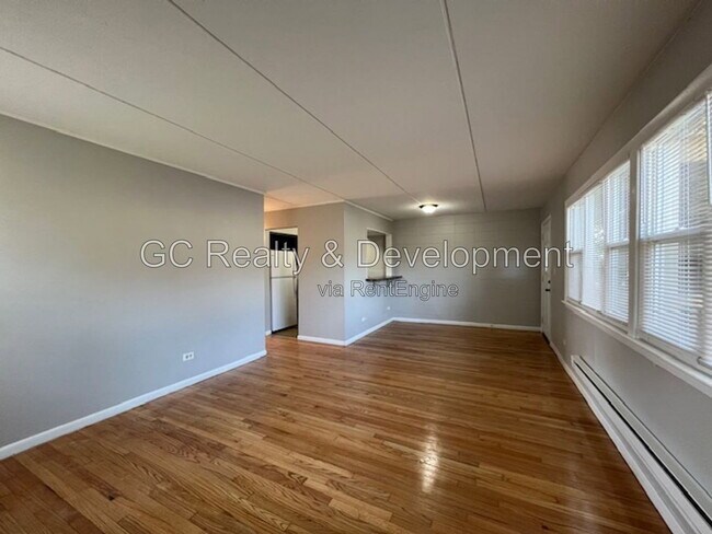 Building Photo - 231 Uteg St