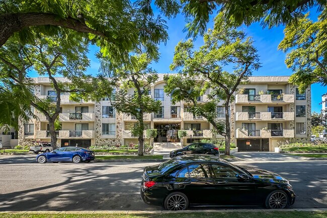 Foto del edificio - 423 N Palm Dr
