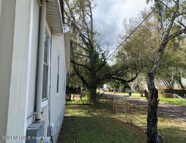 Foto del edificio - 6532 Buffalo Ave