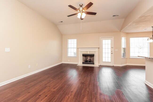 Building Photo - 1028 Saddle Wood Dr