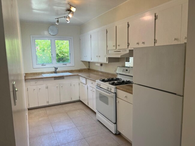 Photo - 508B Spring St Apartment