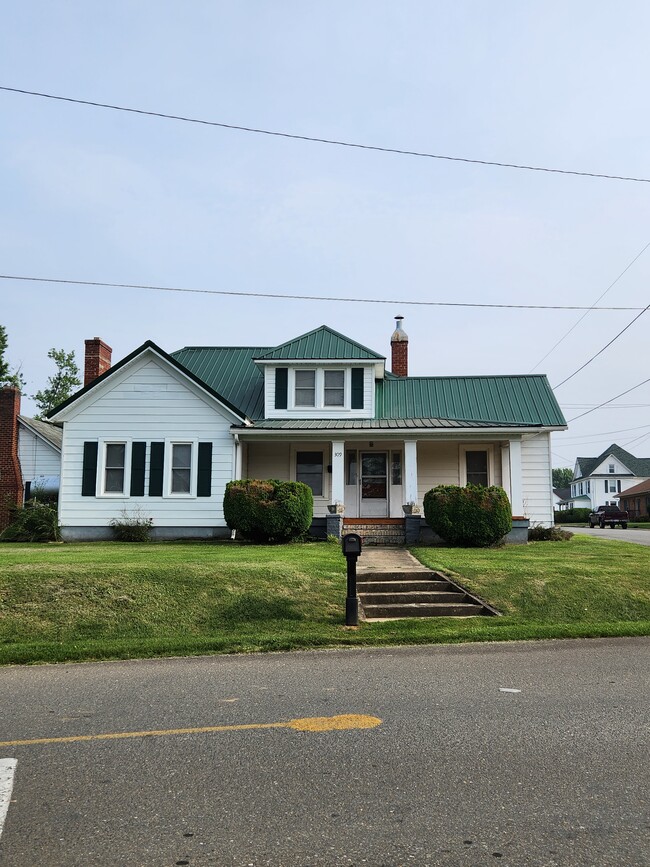 Building Photo - 309 Calhoun St