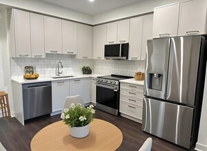 Building Photo - 5382-200 200 St