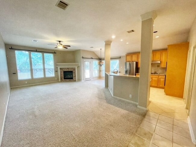 Building Photo - Fall in love with this Absolutely Beautiful 1 Story home in The Heights Of Stone Oak