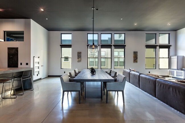 Foto del edificio - 238 N Bush St