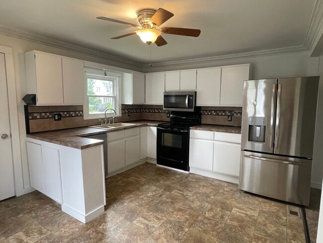 Building Photo - 2-Bedroom, 2-Bath Duplex Apartment – Quiet Dalton Street | $1,600/Month