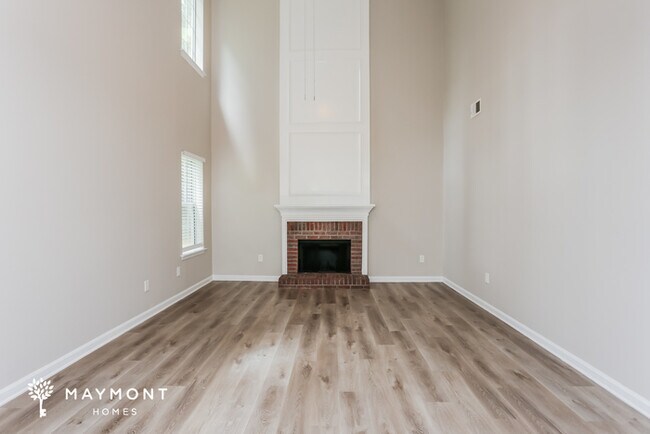 Building Photo - 3755 Jasmine Ln SW