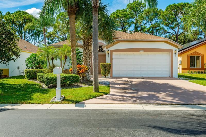 Foto principal - 140 Paddock Ln