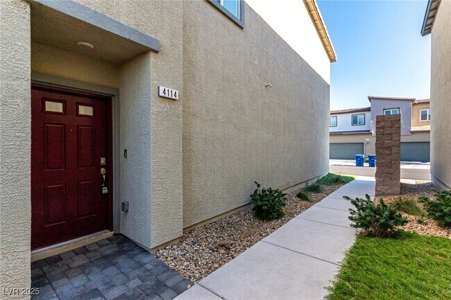 Foto del edificio - 4114 Lunar Cyn Ave