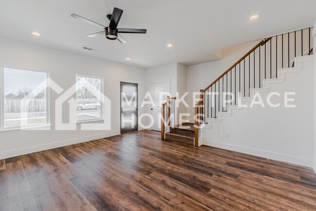Building Photo - 1208 Edgar St