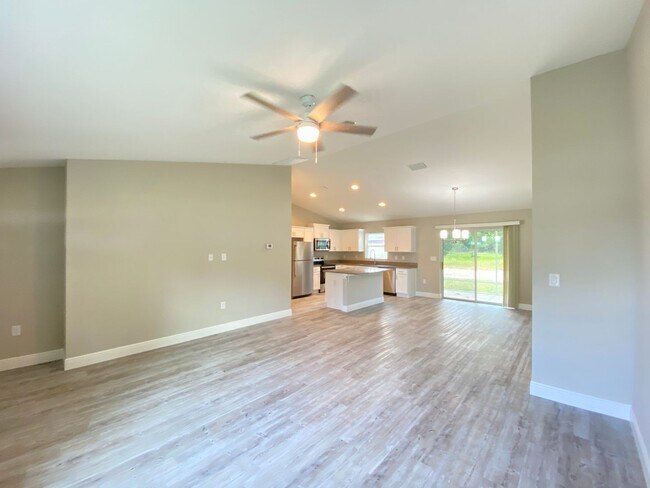Building Photo - 2 Juniper Way Ln